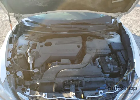 2016 Nissan Altima 2.5 z USA, uszkodzony, nr VIN 1N4AL3AP0GN375821